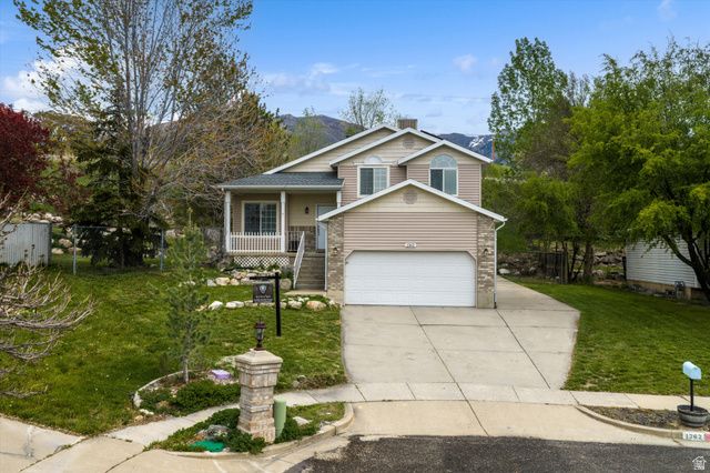 1362 E 5150 S, South Ogden, UT 84403
