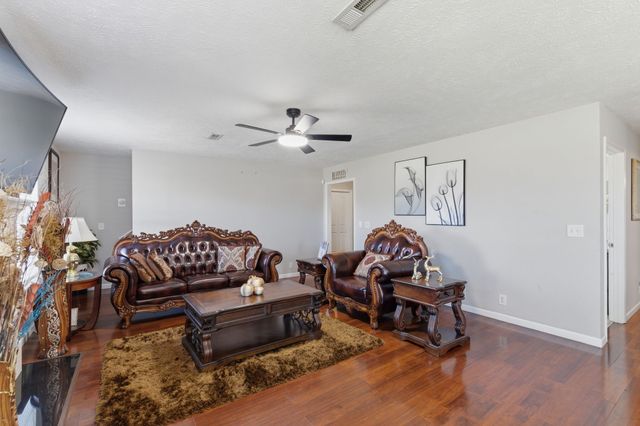 105 Washer Dr, La Vergne, TN 37086