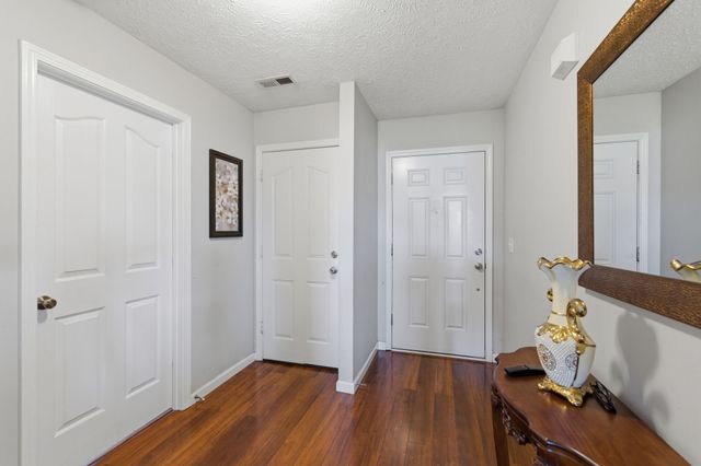 105 Washer Dr, La Vergne, TN 37086