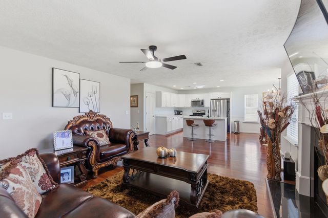 105 Washer Dr, La Vergne, TN 37086