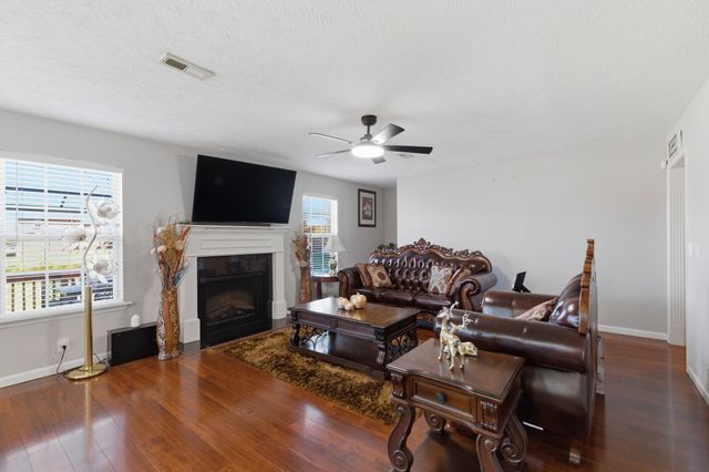 105 Washer Dr, La Vergne, TN 37086