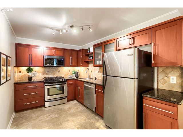 4830 Se STARK St 5, Portland, OR 97215