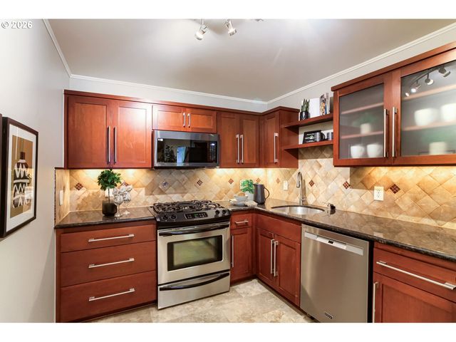 4830 Se STARK St 5, Portland, OR 97215