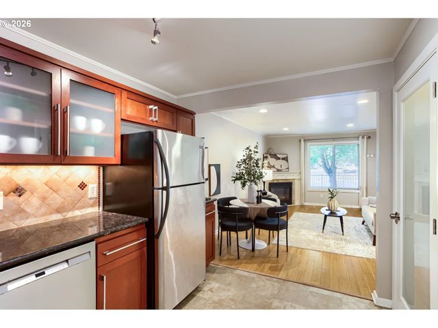 4830 Se STARK St 5, Portland, OR 97215