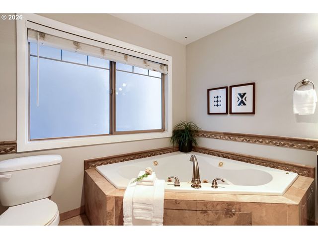 4830 Se STARK St 5, Portland, OR 97215