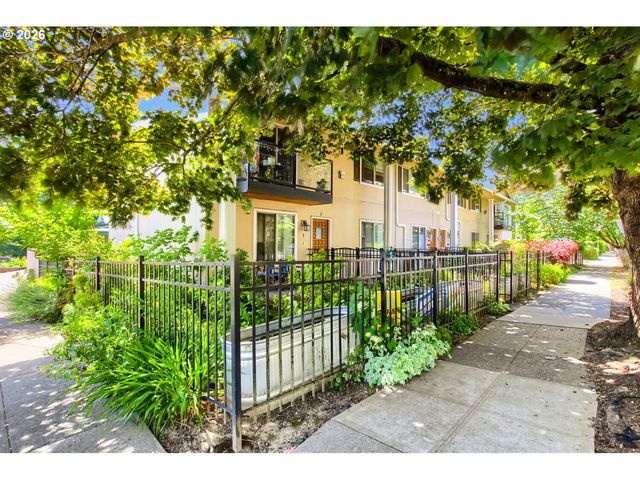 4830 Se STARK St 5, Portland, OR 97215