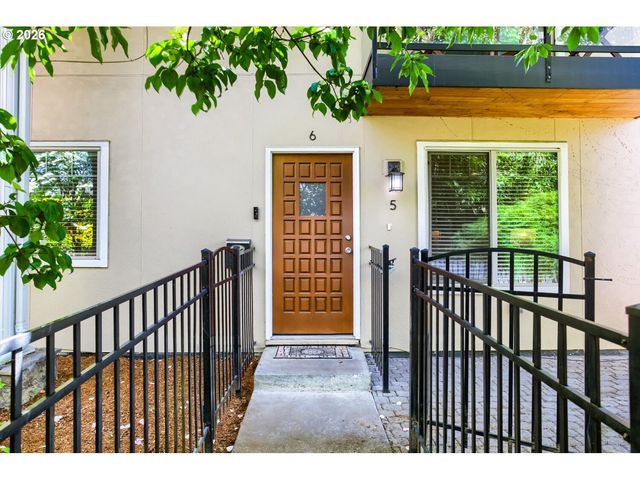 4830 Se STARK St 5, Portland, OR 97215