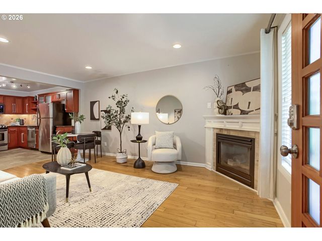 4830 Se STARK St 5, Portland, OR 97215
