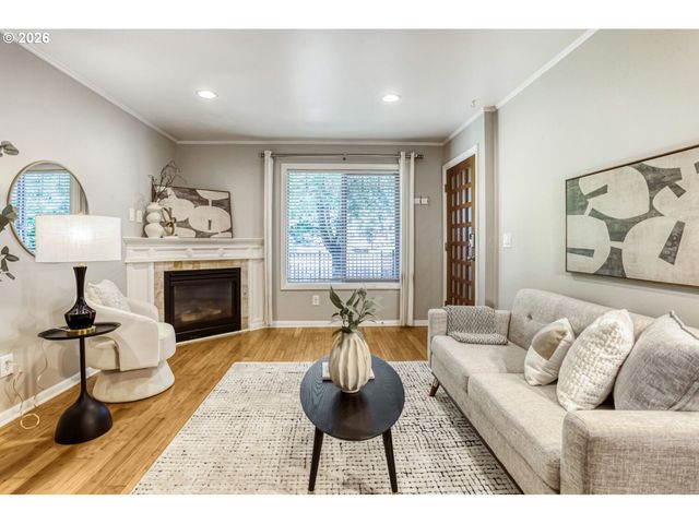 4830 Se STARK St 5, Portland, OR 97215