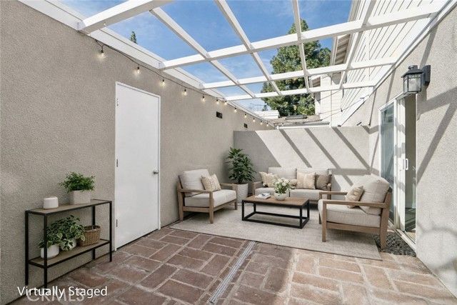 17800 Devonshire Street 6, Northridge (los Angeles), CA 91325