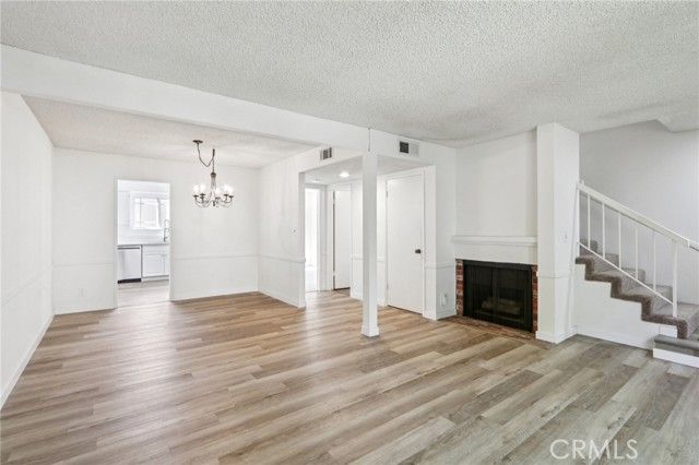 17800 Devonshire Street 6, Northridge (los Angeles), CA 91325