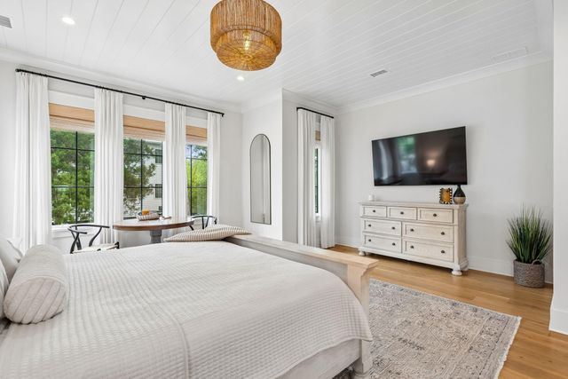 924 Pitt Street, Mount Pleasant, SC 29464