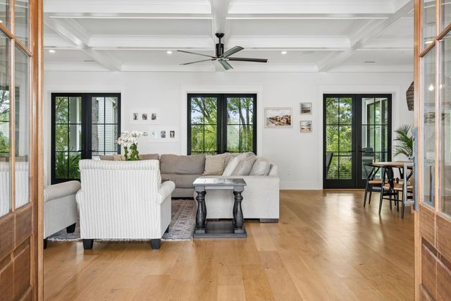 924 Pitt Street, Mount Pleasant, SC 29464