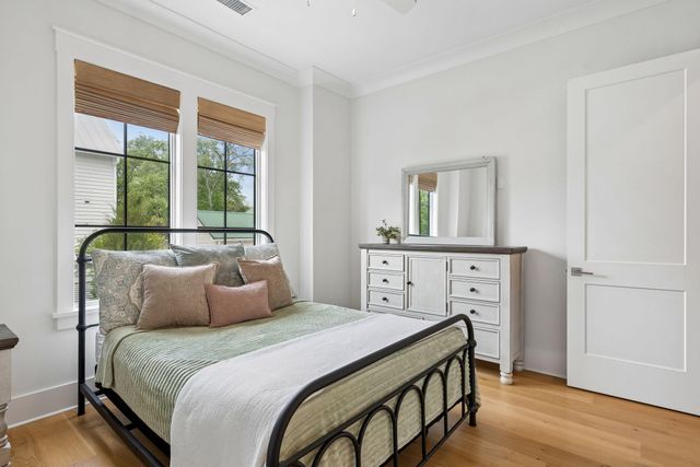 924 Pitt Street, Mount Pleasant, SC 29464