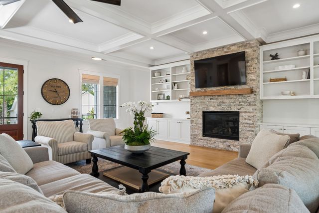 924 Pitt Street, Mount Pleasant, SC 29464