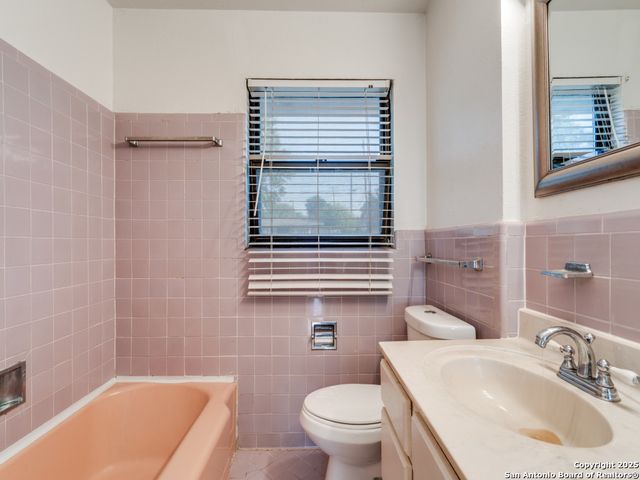 1238 Oblate, San Antonio, TX 78216