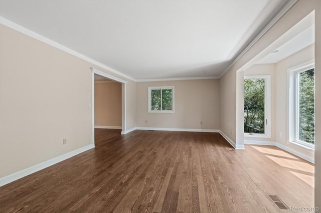 29 Marlborough Drive, Bloomfield Hills, MI 48302