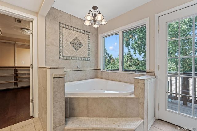 29 Marlborough Drive, Bloomfield Hills, MI 48302