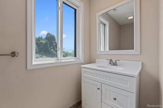 29 Marlborough Drive, Bloomfield Hills, MI 48302