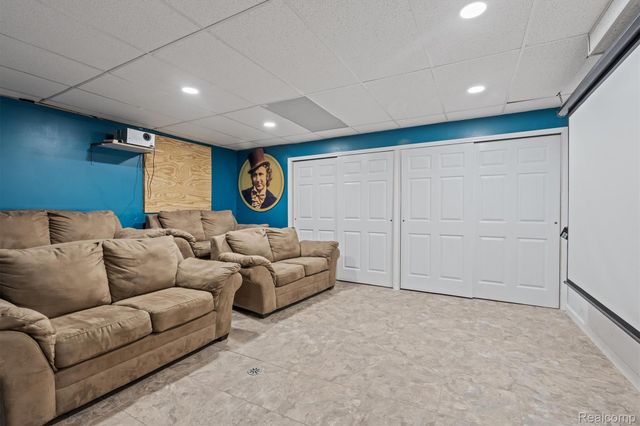 29 Marlborough Drive, Bloomfield Hills, MI 48302