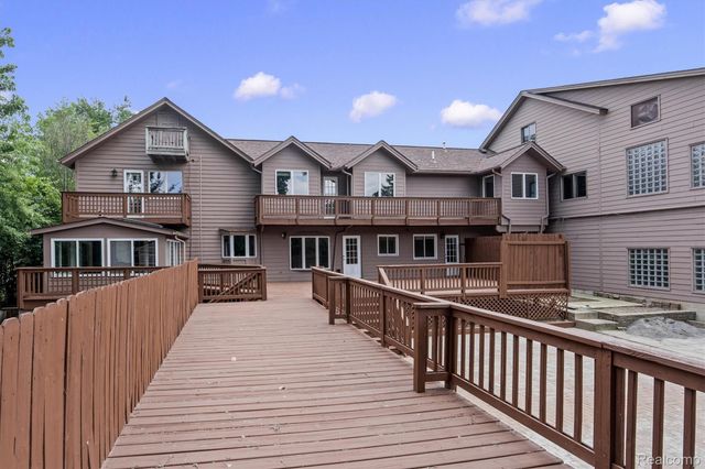 29 Marlborough Drive, Bloomfield Hills, MI 48302