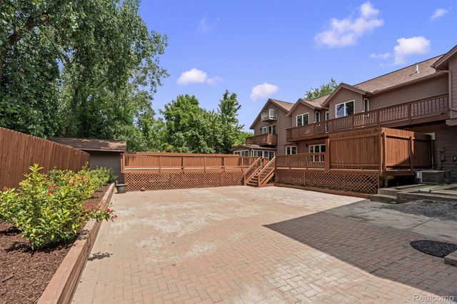 29 Marlborough Drive, Bloomfield Hills, MI 48302