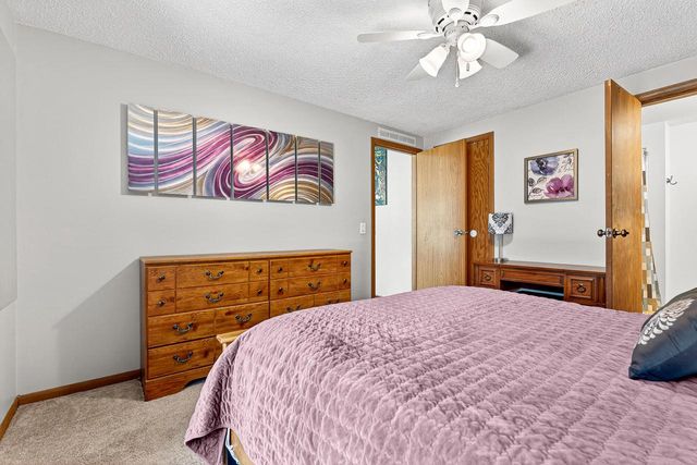 1525 Holley STREET, Holmen, WI 54636