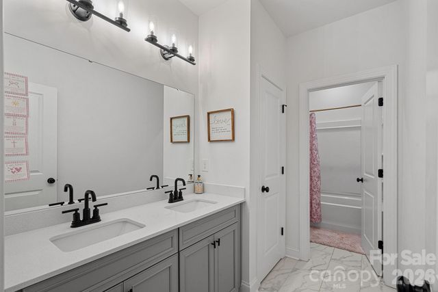 8604 Bridgegate Drive, Huntersville, NC 28078