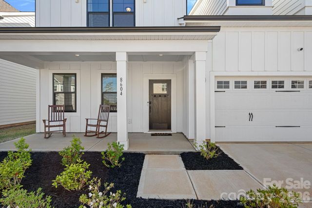 8604 Bridgegate Drive, Huntersville, NC 28078