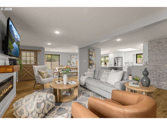 7427 Sw RUGER Ln, Portland, OR 97223
