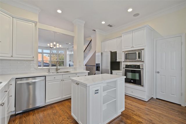 1515 Hyde Park Boulevard 2, Houston, TX 77006