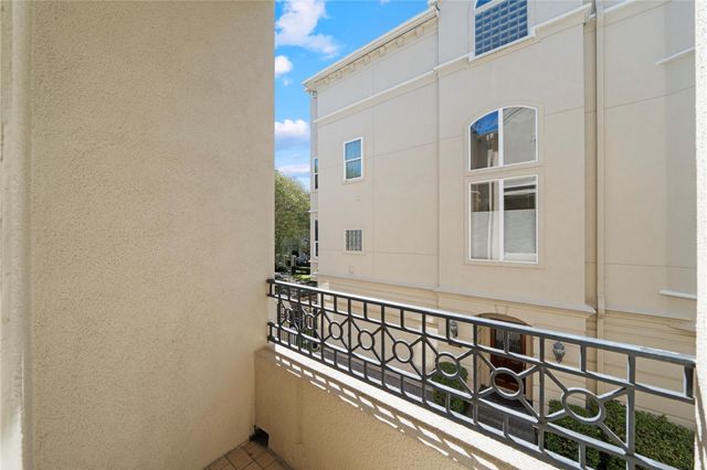 1515 Hyde Park Boulevard 2, Houston, TX 77006