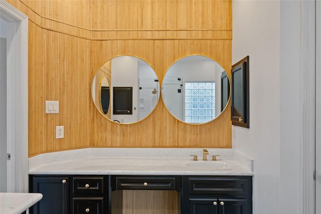 1515 Hyde Park Boulevard 2, Houston, TX 77006