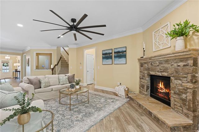 732 Lorimore Pass, Canton, GA 30115