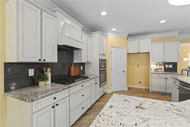 732 Lorimore Pass, Canton, GA 30115