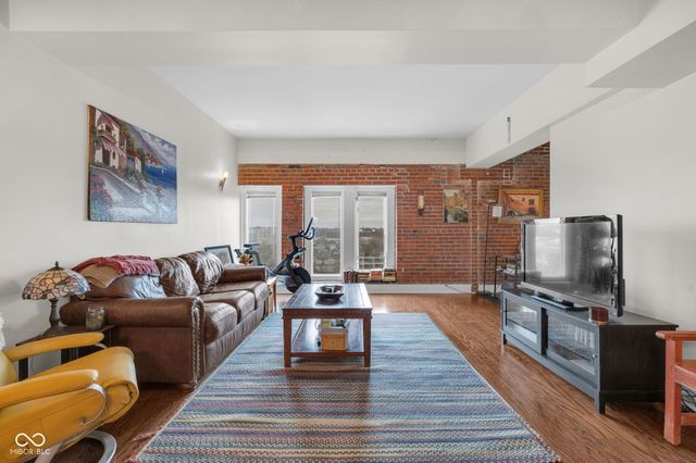 430 N Park Avenue 501, Indianapolis, IN 46202