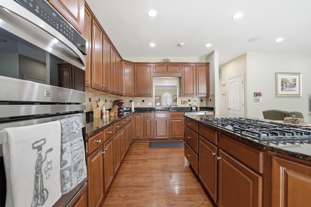 508 HOLLINGSWORTH TER, Herndon, VA 20170