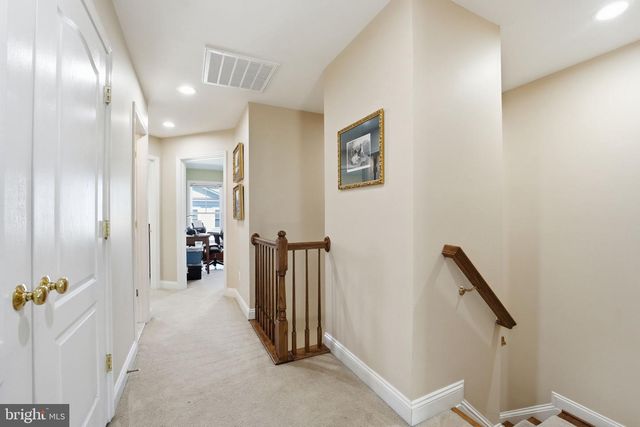 508 HOLLINGSWORTH TER, Herndon, VA 20170