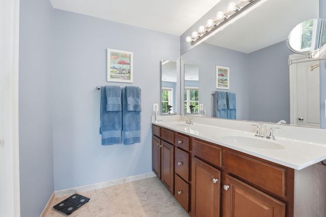 508 HOLLINGSWORTH TER, Herndon, VA 20170