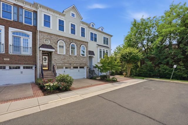 508 HOLLINGSWORTH TER, Herndon, VA 20170