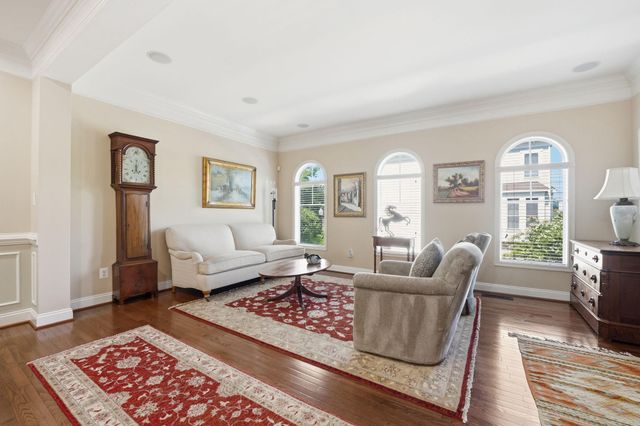 508 HOLLINGSWORTH TER, Herndon, VA 20170