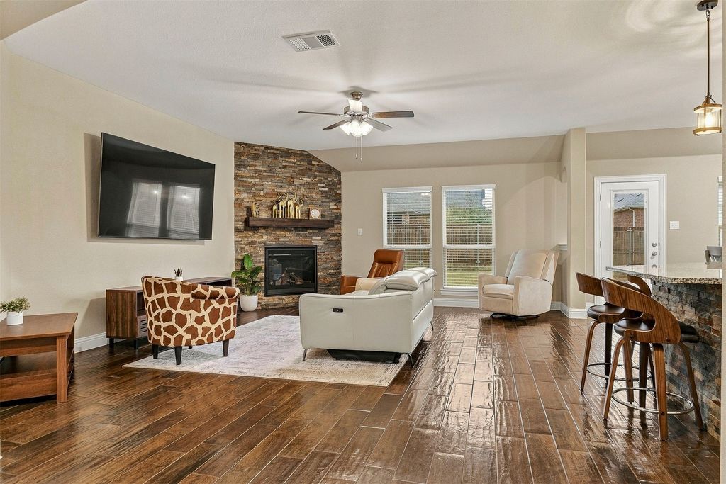 3013 Denver Avenue, Aubrey, TX 76227 — photo 2