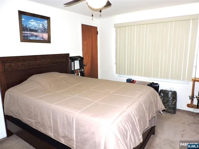 15 Main Avenue, Elmwood Park, NJ 07407