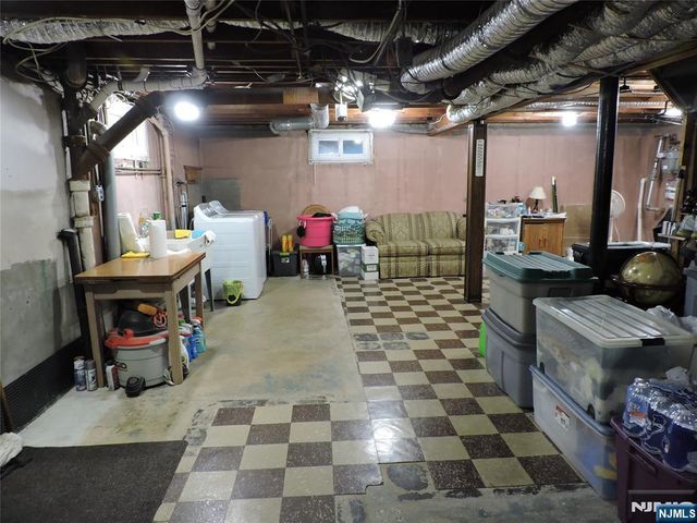 15 Main Avenue, Elmwood Park, NJ 07407