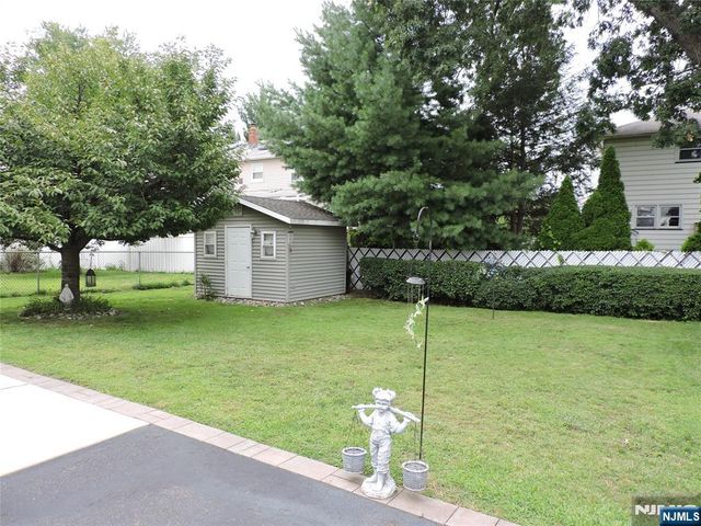 15 Main Avenue, Elmwood Park, NJ 07407