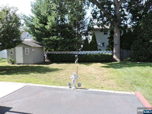 15 Main Avenue, Elmwood Park, NJ 07407