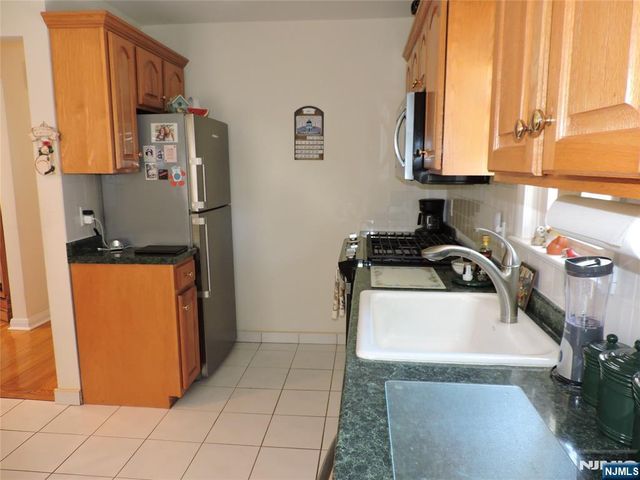 15 Main Avenue, Elmwood Park, NJ 07407