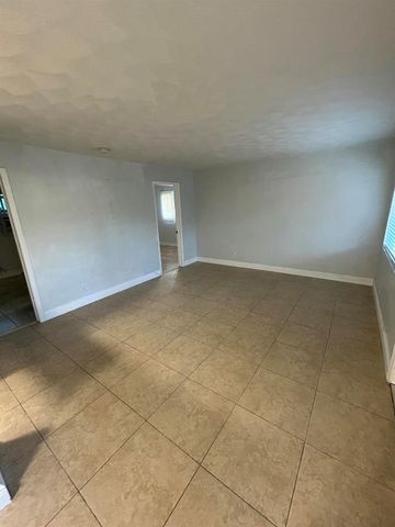 925 NE 17th Avenue 1, Fort Lauderdale, FL 33304