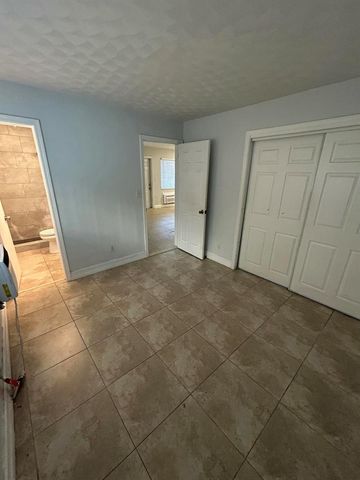 925 NE 17th Avenue 1, Fort Lauderdale, FL 33304