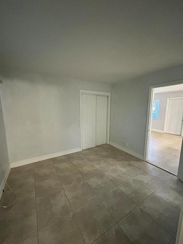 925 NE 17th Avenue 1, Fort Lauderdale, FL 33304